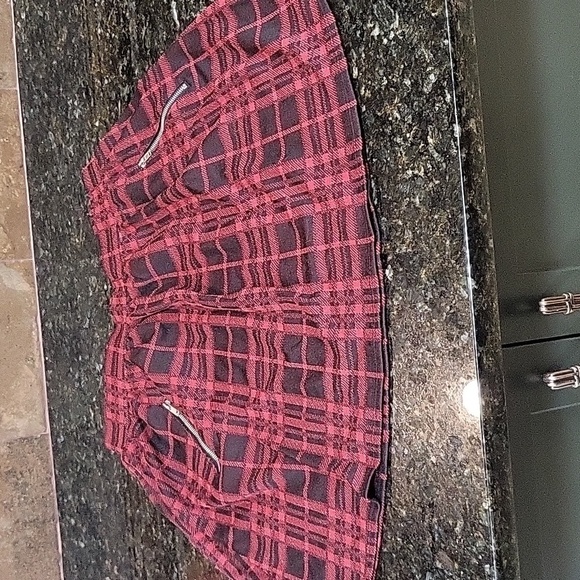 JOE B Medium Red Plaid Elastic Waistband Mini Skirt Faux Zipper Pockets - Picture 1 of 5